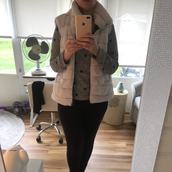 Jackets & Blazers - White collared vest w pockets